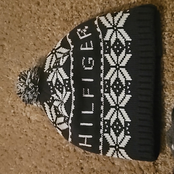 Accessories - Tommy Hilfiger hat